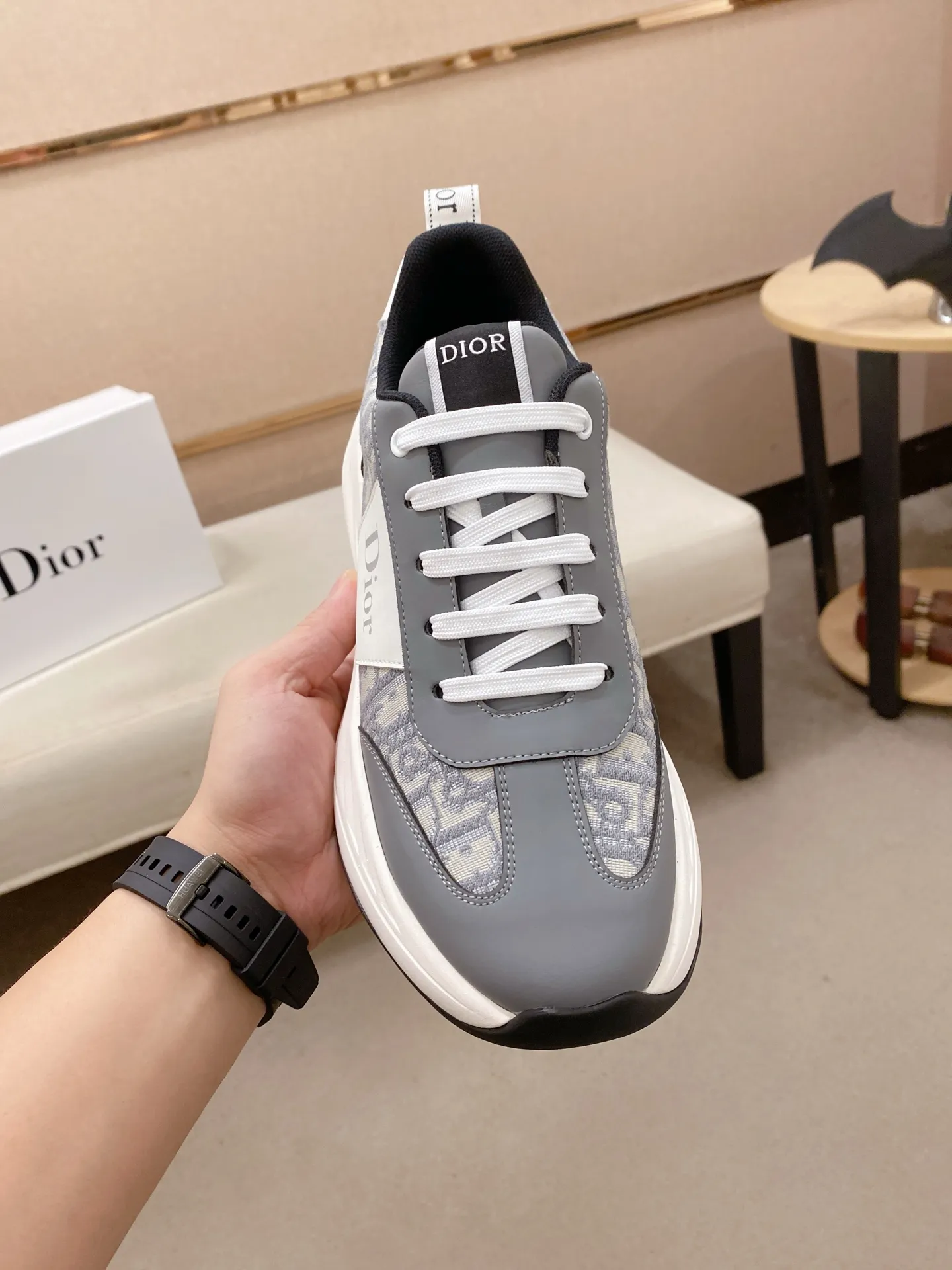 Factory price: 442💰[Dior·Dior] New casual sports style men's shoes, new spring and summer design, perfect workmanship, lace-up lazy style to create wardrobe quality, upper: imported first-layer cowhide, sheepskin lining is soft and comfortable, ultra-light TPU wear-resistant outsole, simple, versatile fashion men's shoes, excellent color code number 38--44. Can be customized for 45 non-refundable!